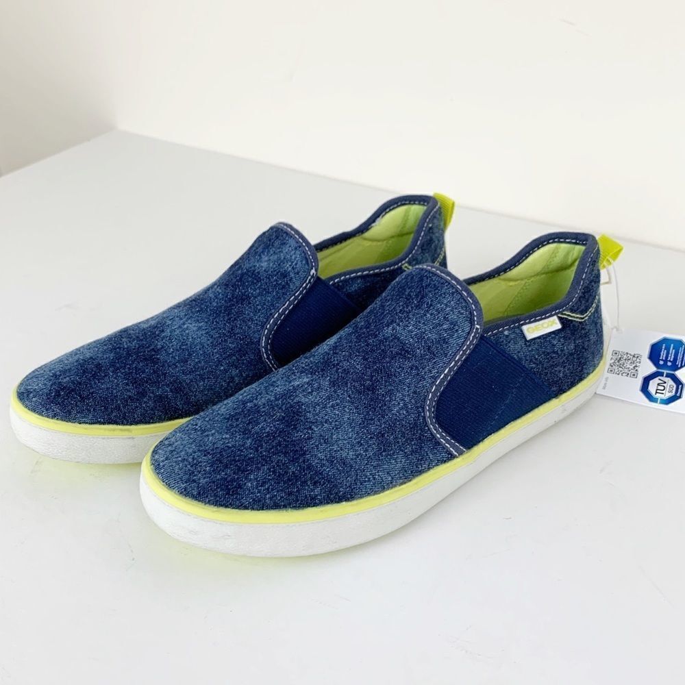 Geox Women’s Denim Slip-on‎ Sneaker NWT Sz 4